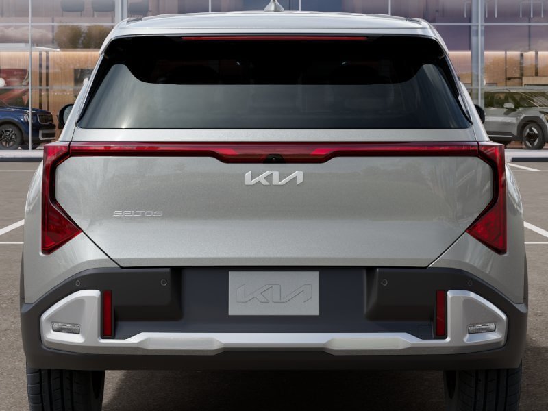 New 2027 Kia Seltos LX FWD image 13