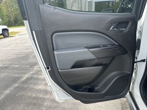 Used 2017 Chevrolet Colorado Z71 image 7