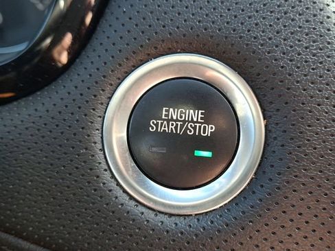 Used 2021 Cadillac XT5 Premium Luxury image 25