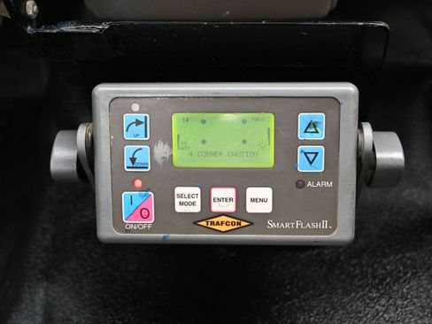 Used 2009 Ford F550 2WD Regular Cab Super Duty image 25