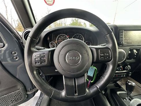 Used 2017 Jeep Wrangler Unlimited Sahara w/ Dual Top Group image 6