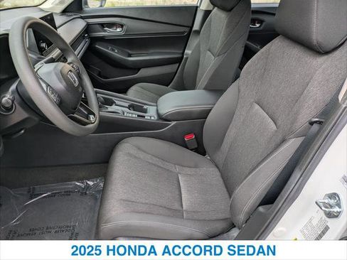 Certified 2025 Honda Accord SE image 20