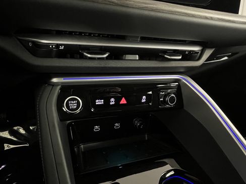 Used 2025 Audi Q5 Premium w/ 19" Wheel Package image 16