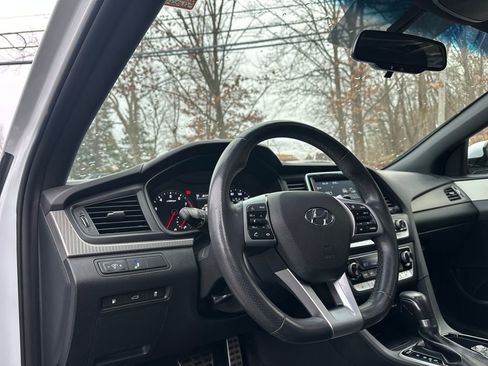 Used 2019 Hyundai Sonata Sport image 6