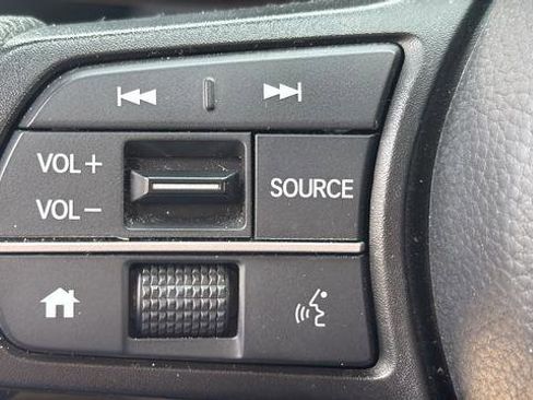 Used 2024 Honda HR-V LX image 25