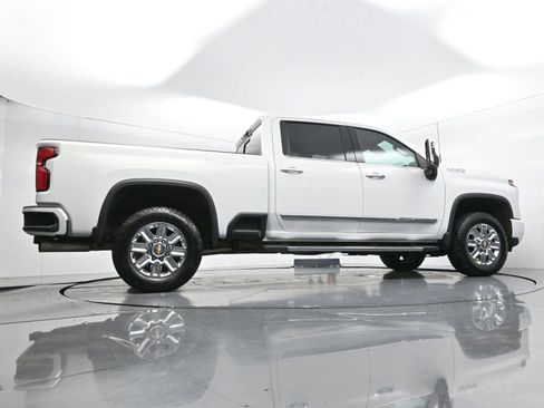 Used 2024 Chevrolet Silverado 2500 High Country w/ Technology Package AWD/4WD image 43