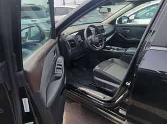 Used 2023 Nissan Rogue SV video 2