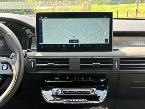 New 2026 Lincoln Corsair Premiere image 21