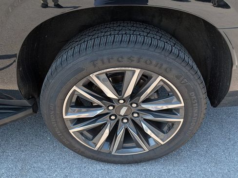 Used 2024 Cadillac Escalade ESV Sport AWD/4WD image 14