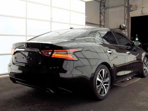 Used 2019 Nissan Maxima 3.5 SV w/ Floor Mat Group FWD image 3