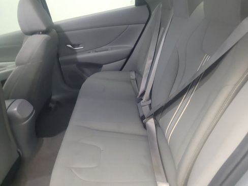 Used 2022 Hyundai Elantra SEL w/ Convenience Package FWD image 18