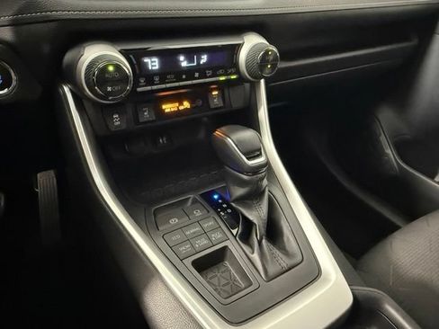 Used 2019 Toyota RAV4 XLE AWD/4WD image 24
