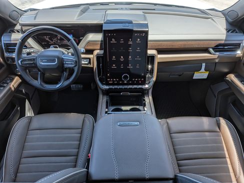 New 2026 GMC Yukon Denali Ultimate AWD/4WD image 14