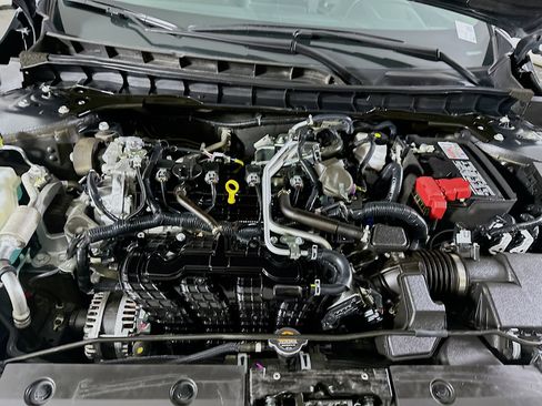 Used 2025 Nissan Altima 2.5 SV image 31