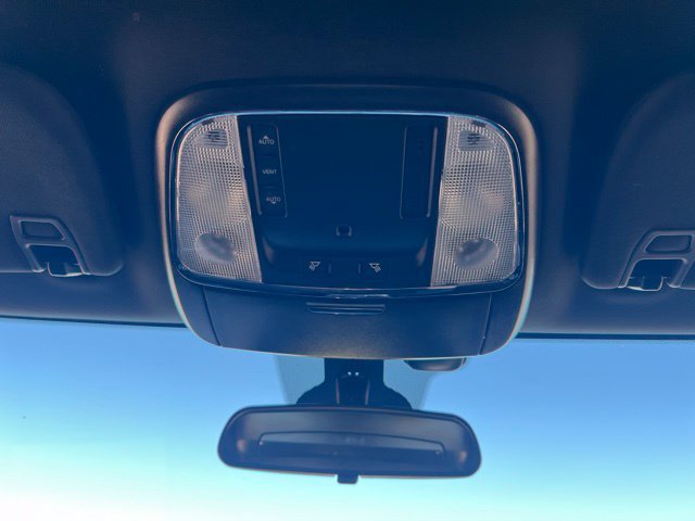 Used 2021 Jeep Grand Cherokee Laredo AWD/4WD image 27