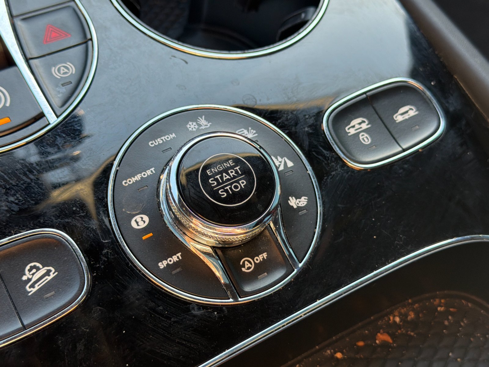 Used 2022 Bentley Bentayga Speed AWD/4WD image 17