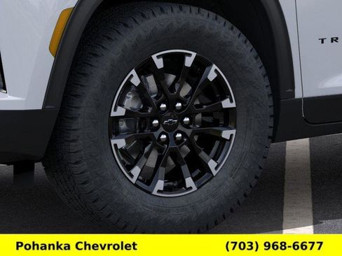 New 2026 Chevrolet Traverse Z71 w/ Driver Confidence Package AWD/4WD image 9