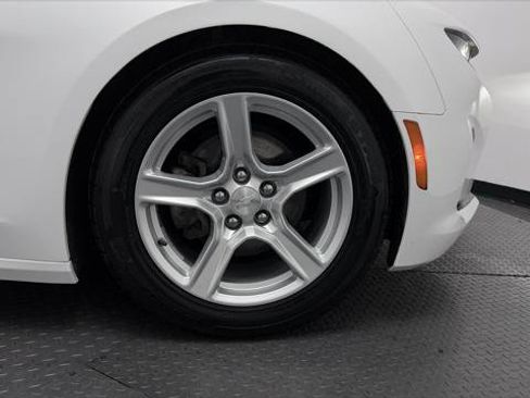 Used 2023 Chevrolet Camaro LT RWD image 34