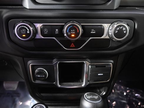 Used 2021 Jeep Wrangler Sport AWD/4WD image 29