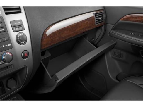 Used 2015 Nissan Armada Platinum w/ 2nd Row Captain Seat Package RWD image 15