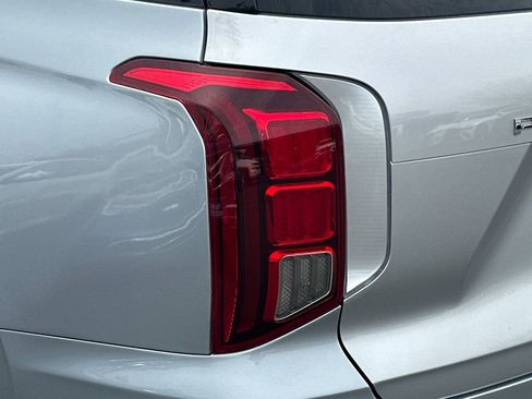 Used 2022 Hyundai Palisade Calligraphy w/ Winter Package FWD image 28