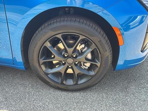 New 2027 Chrysler Pacifica Select AWD/4WD image 11