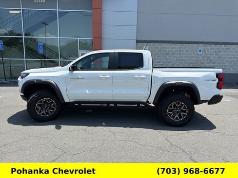 Used 2024 Chevrolet Colorado ZR2 w/ ZR2 Convenience Package III AWD/4WD image 4