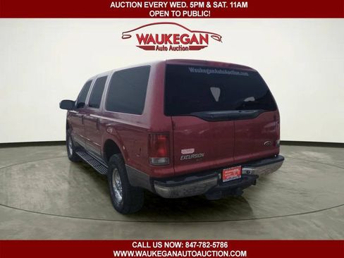 Used 2005 Ford Excursion XLT AWD/4WD image 6