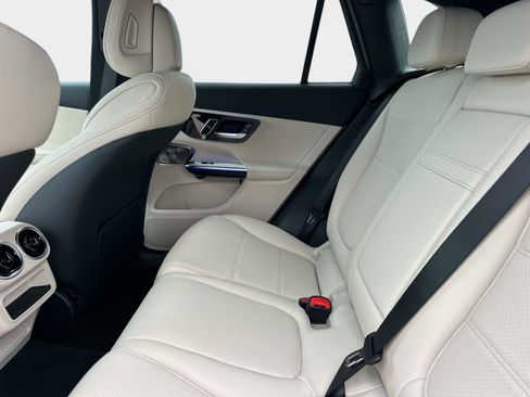 New 2026 Mercedes-Benz GLC 300 image 13