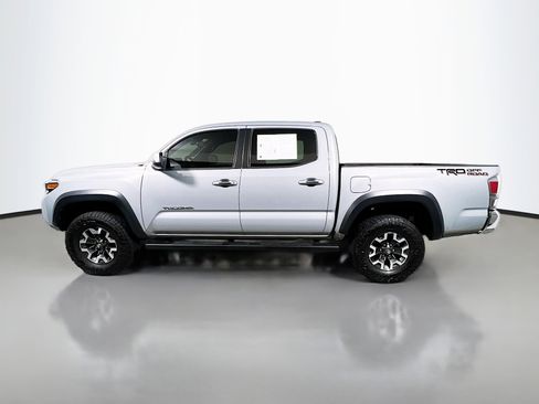 Used 2021 Toyota Tacoma TRD Off-Road RWD image 9