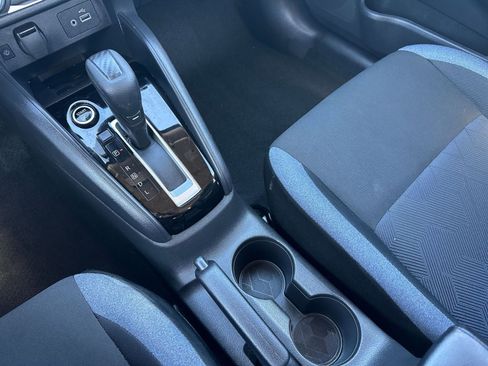 Used 2025 Nissan Versa SV w/ Trunk Package image 40