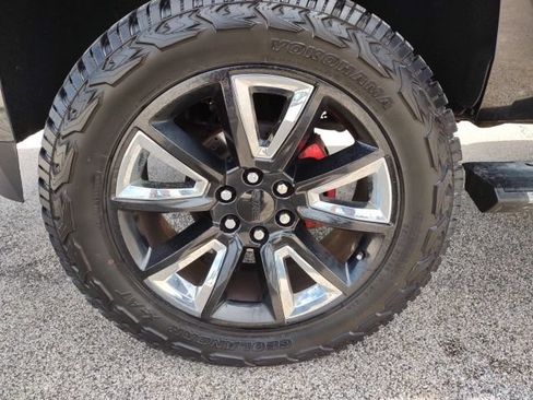 Used 2015 GMC Yukon Denali w/ Touring Package AWD/4WD image 30