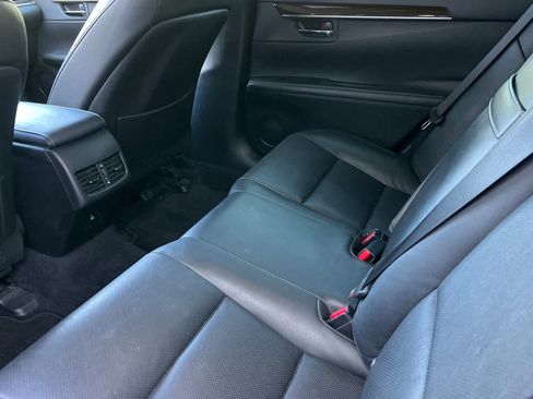 Used 2015 Lexus ES 350 w/ Luxury Package image 5