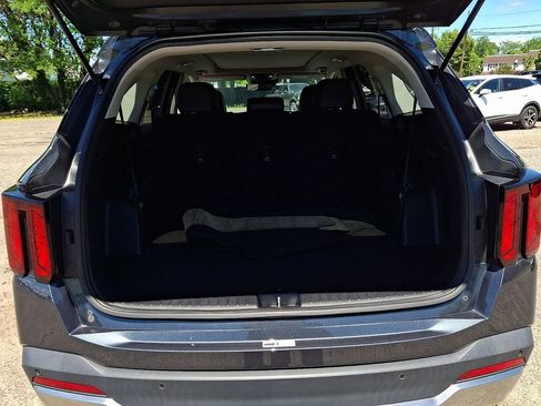 Used 2024 Kia Sorento S w/ Panoramic Sunroof Package FWD image 32