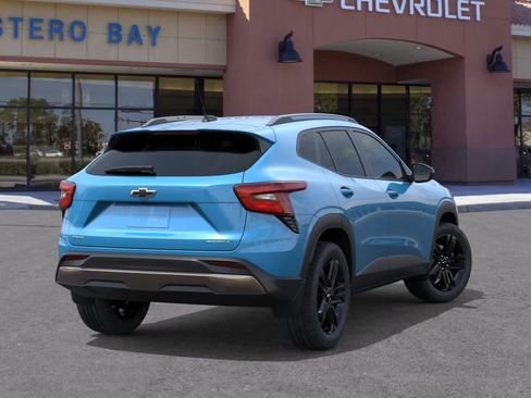 New 2026 Chevrolet Trax ACTIV w/ Sunroof Package FWD image 4