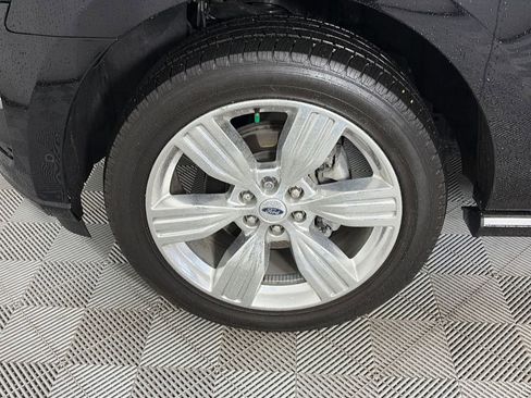 Certified 2024 Ford Expedition Max Platinum AWD/4WD image 8