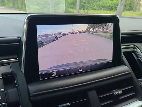 Used 2021 Chevrolet Suburban RST RWD image 29