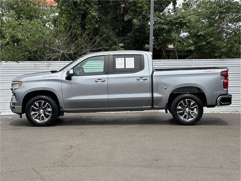 Used 2023 Chevrolet Silverado 1500 LT AWD/4WD image 13