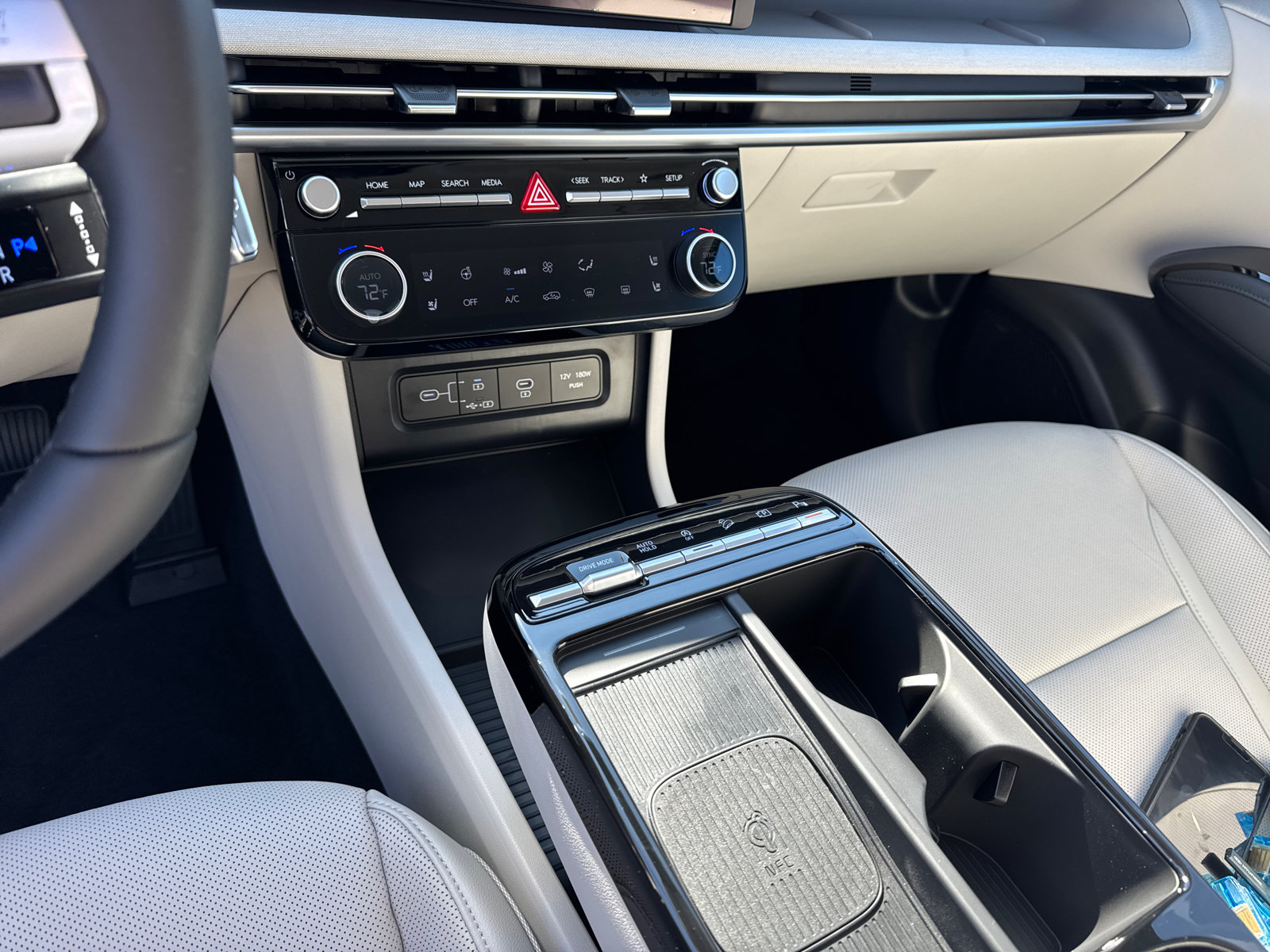 New 2026 Hyundai Tucson Limited FWD image 21
