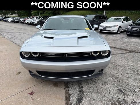 Used 2020 Dodge Challenger SXT w/ Plus Package RWD image 2