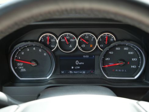 Used 2021 Chevrolet Silverado 1500 LT AWD/4WD image 32