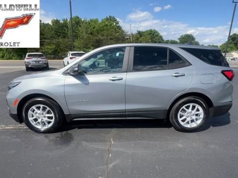 Certified 2024 Chevrolet Equinox LS w/ LS Convenience Package FWD image 5