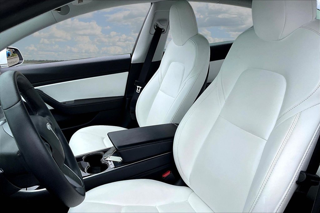 Used 2020 Tesla Model 3 Standard Range Plus RWD image 21