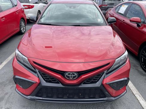 Used 2024 Toyota Camry SE image 6