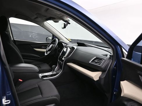 Used 2021 Subaru Ascent Premium w/ Convenience Package image 16