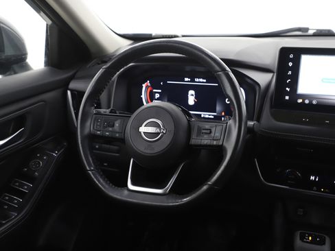 Used 2024 Nissan Rogue SL image 14