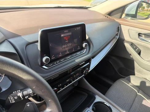 Used 2021 Nissan Rogue SV FWD image 23