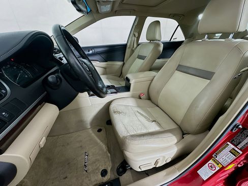 Used 2013 Toyota Camry XLE FWD image 13
