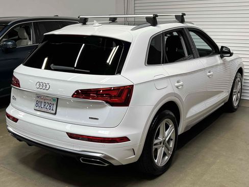 Used 2021 Audi Q5 e Premium w/ Convenience Package AWD/4WD image 21
