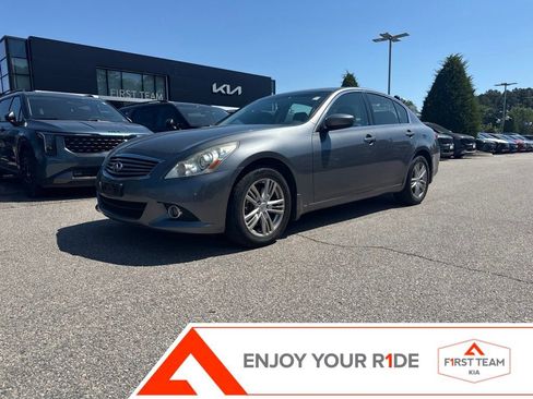 Used 2013 INFINITI G37 x Sedan w/ Premium Pkg AWD/4WD image 1
